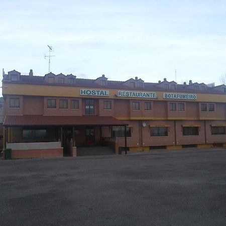 Hostal Botafumeiro Mota del Marqués Exterior foto